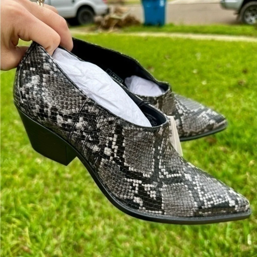 ZARA animal print cowboy heeled ankle boots